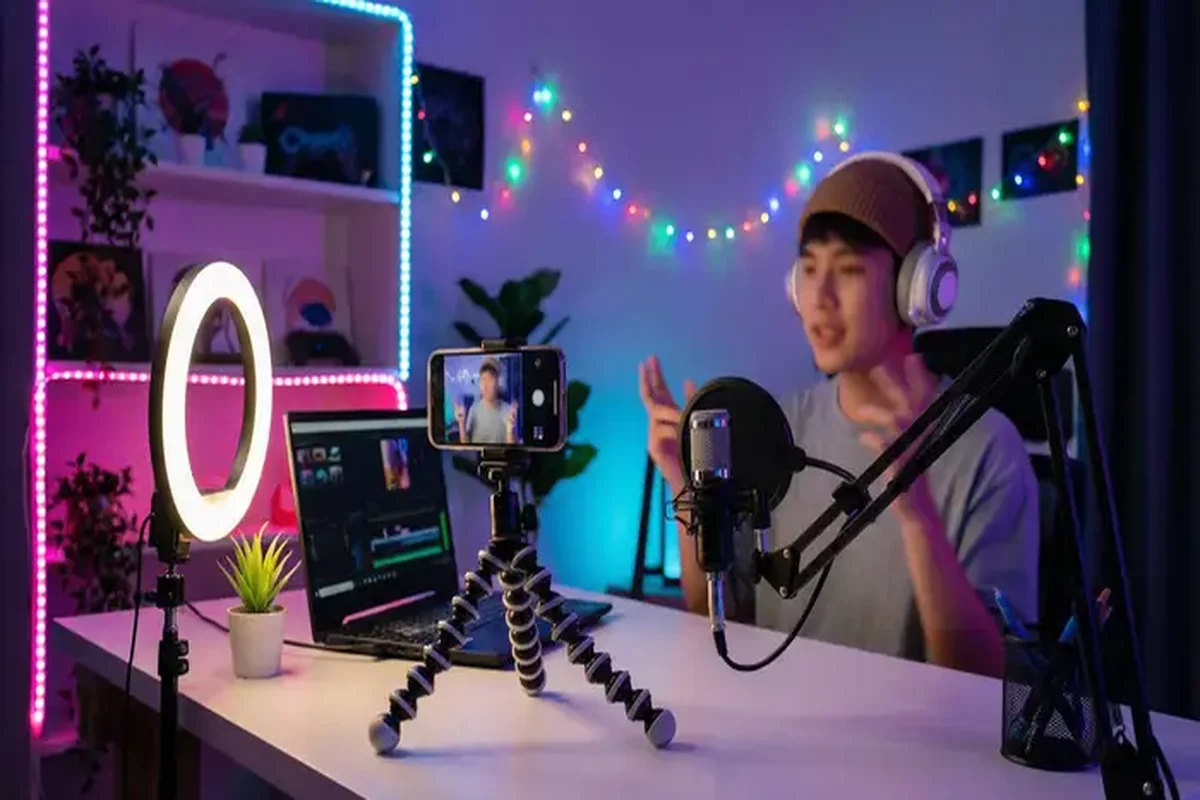 抖阴栏目短视频创作者工作室横幅